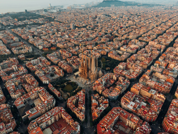 Barcelona panorama iz zraka_750x568