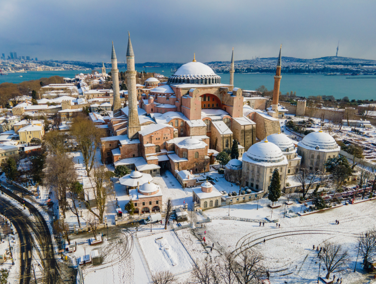 Istanbul Aja Sofija zimi_750X568