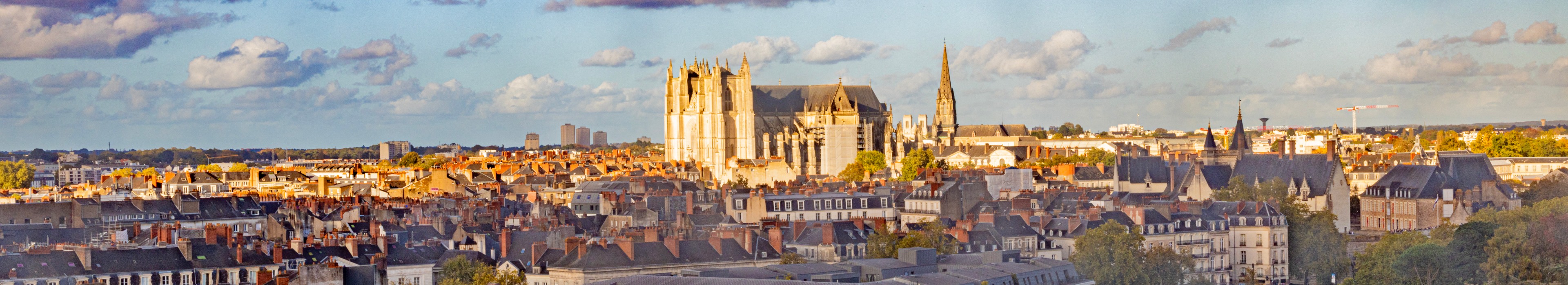 Nantes panoramski pogled na grad_3840X700