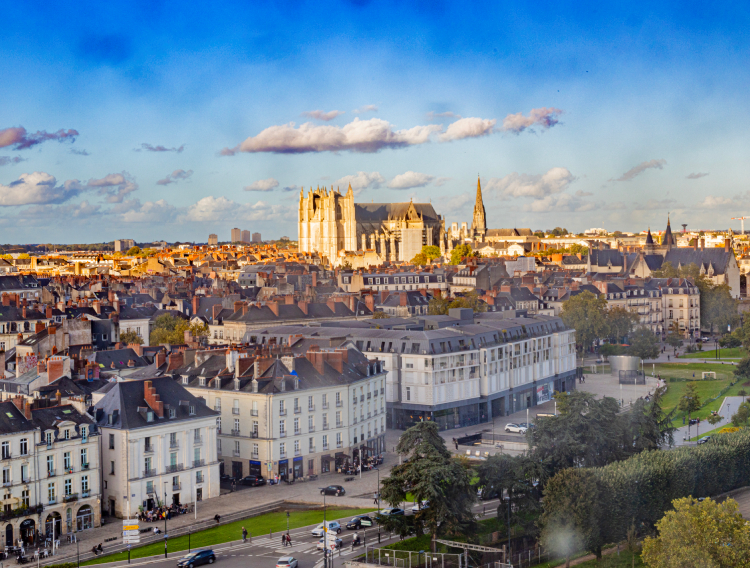 Nantes panoramski pogled na grad_750X568