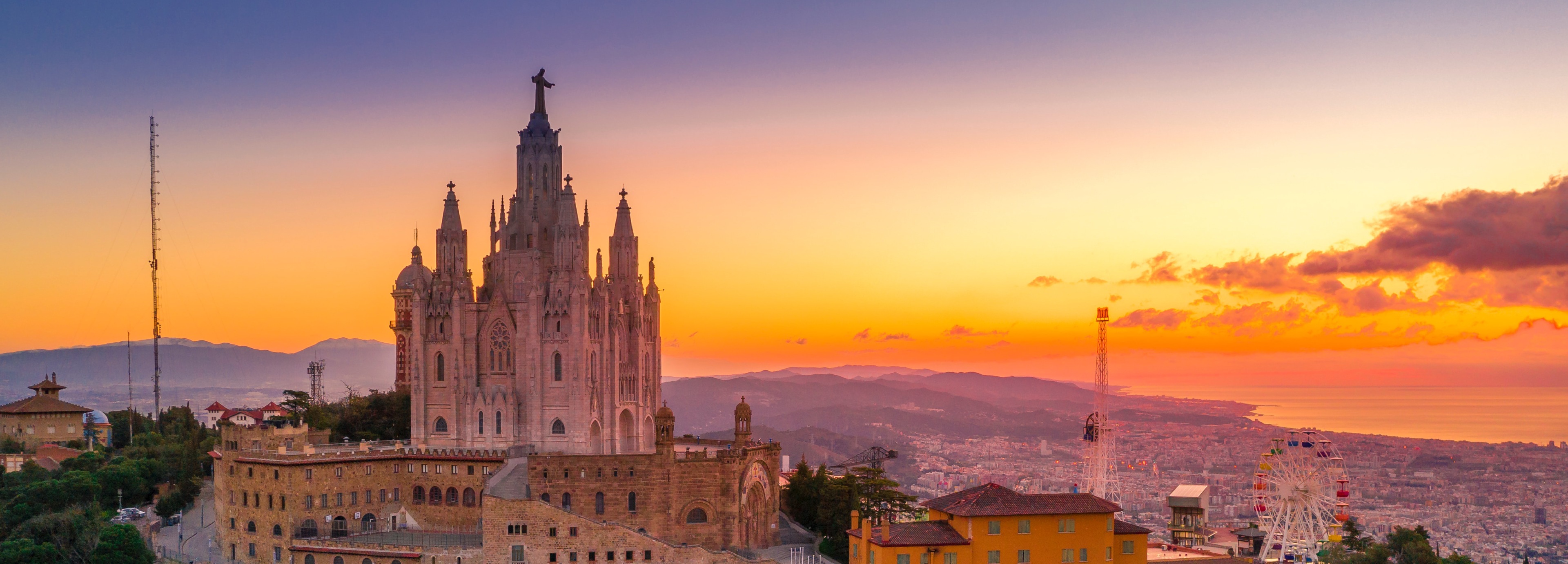 Barcelona crkva Expiatori del Sagrat Cor_3840x1380