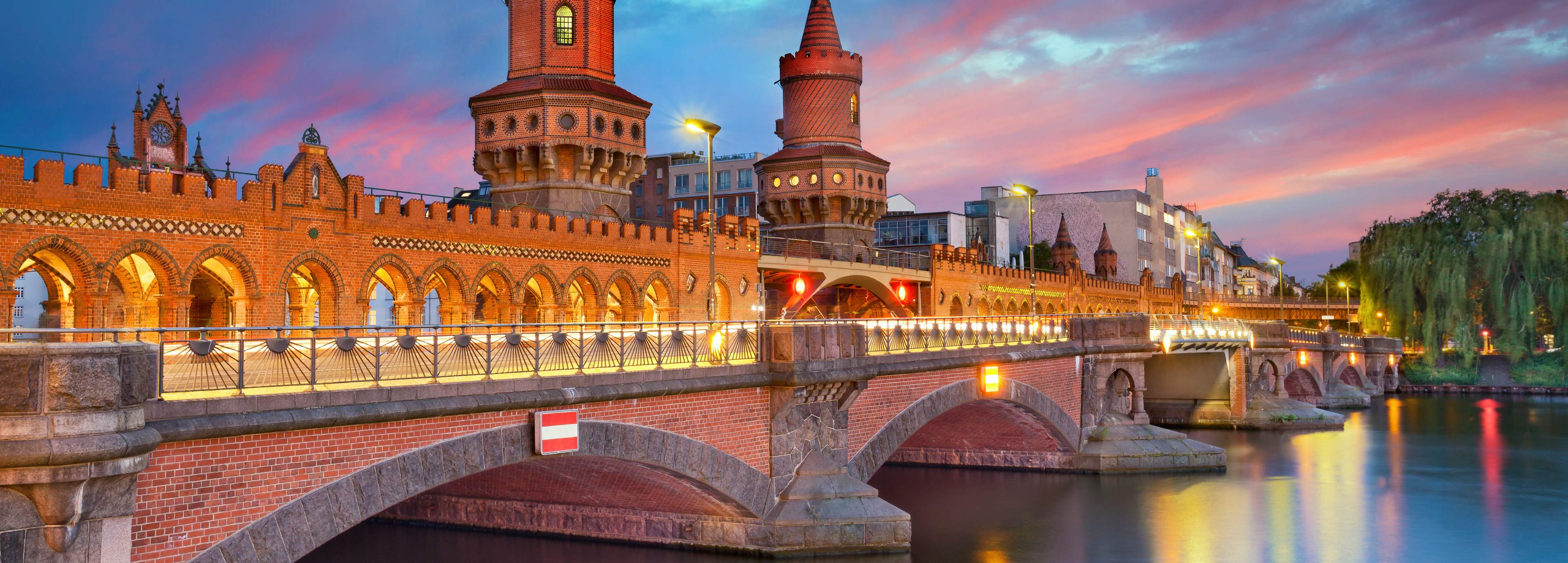 Berlin Oberbaum most u zalasku sunca_3840x1380