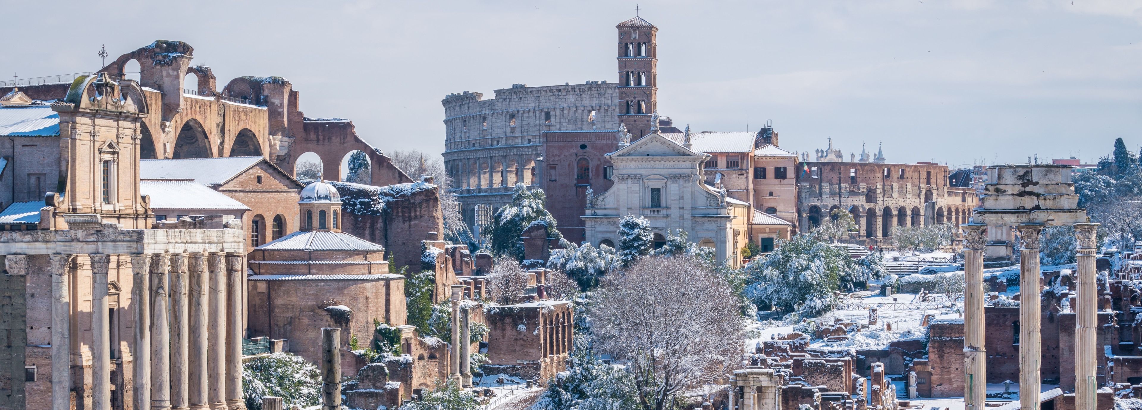 Rim Rimski forum u snijegu_3840x1380