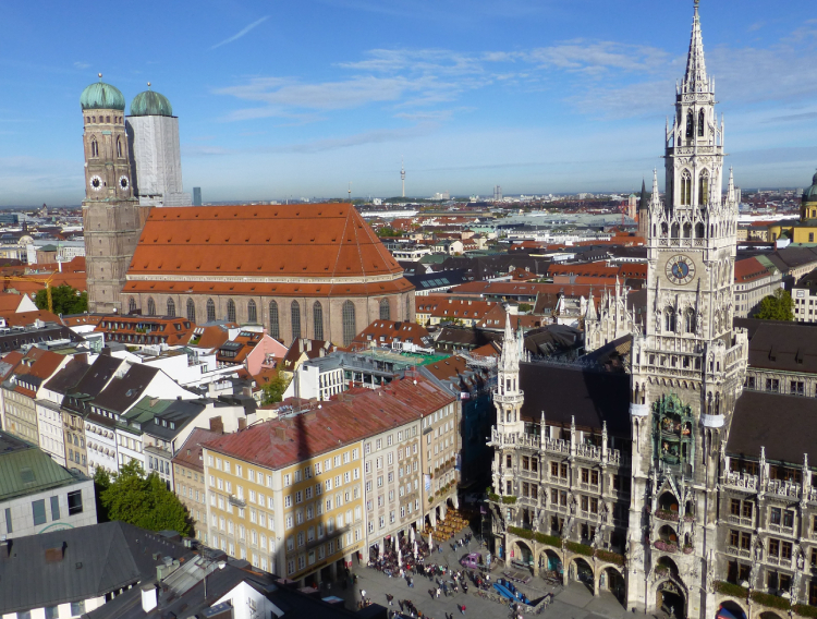 Munchen Marienplatz square in Munich, Germany_750X568