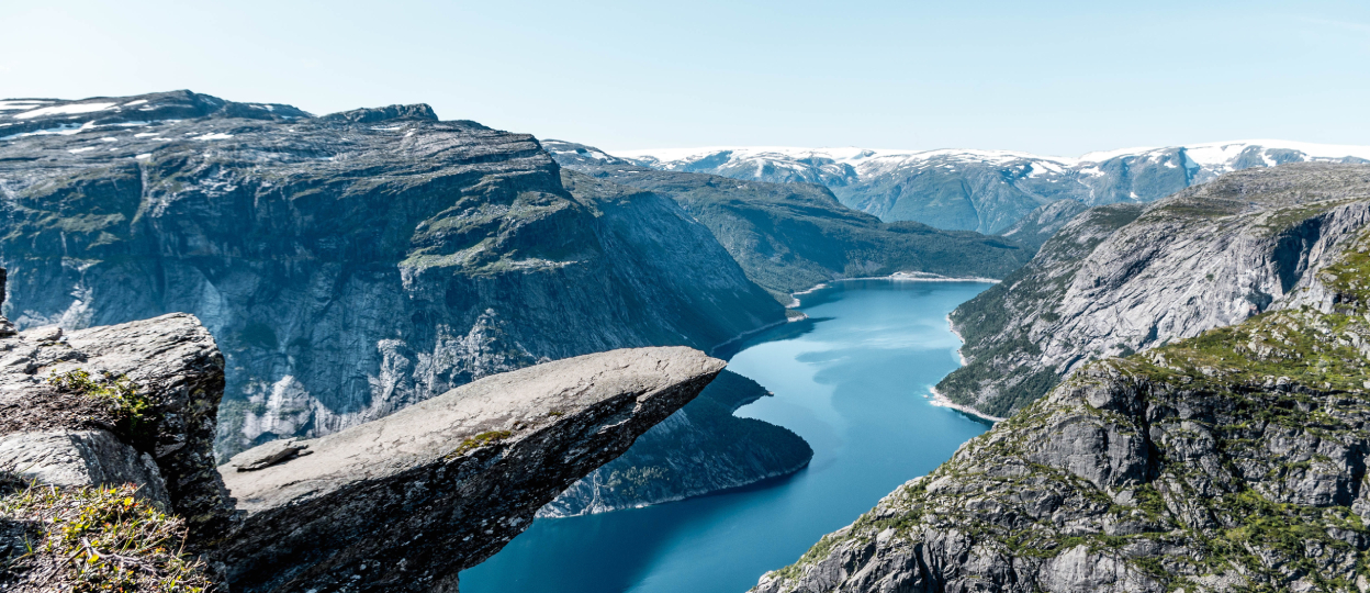 Oslo_Tolltunga s pogledom na Ringedalsvatnet  jezero_1248x540