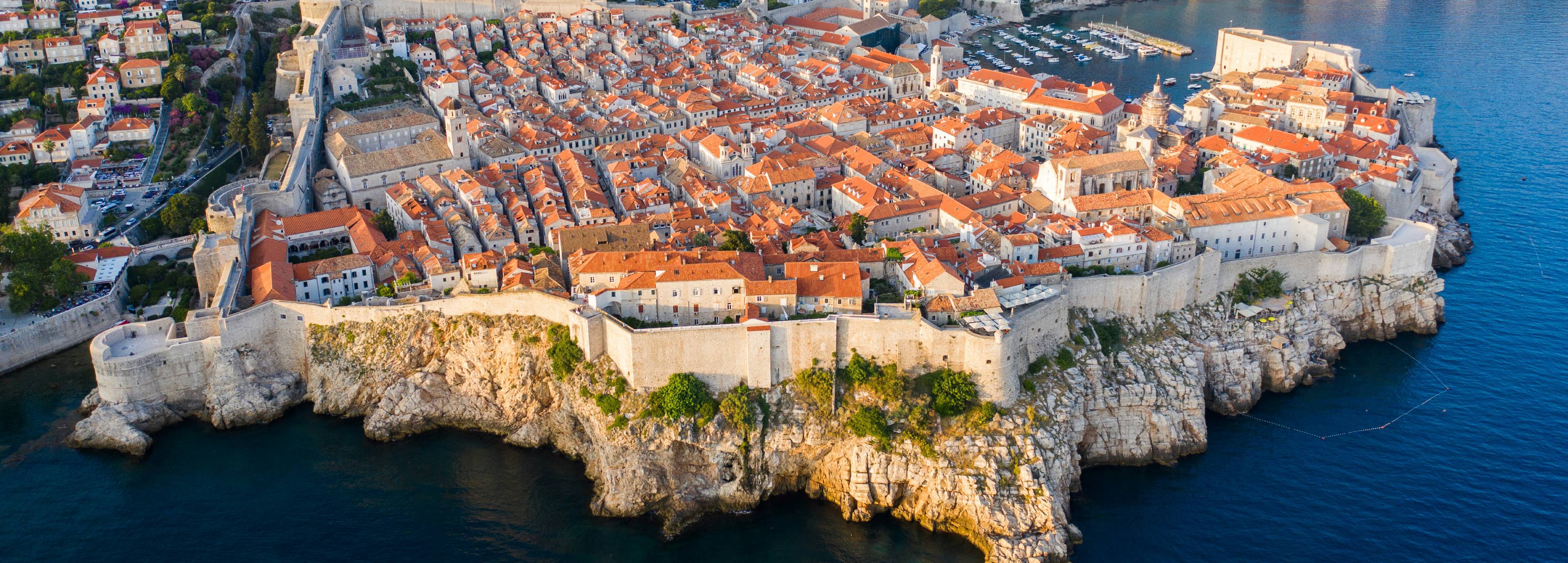 Dubrovnik_Old Town aerial view_3840x1380